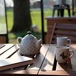 Les Insolites De La Ferme De Froidefontaine キャンプ場 Havelange
