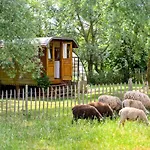 La Roulotte de la Ferme de Froidefontaine Camping Havelange